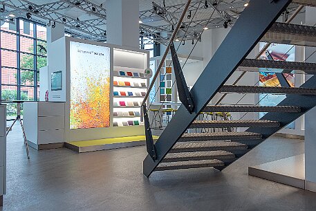 Nora Firmenbesichtigung